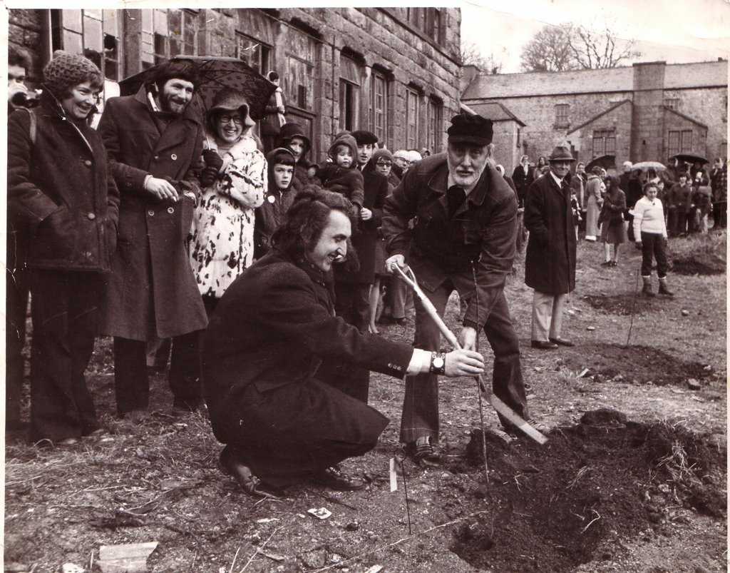 Spike Milligan planting trees with VSI members at Glencree 1974