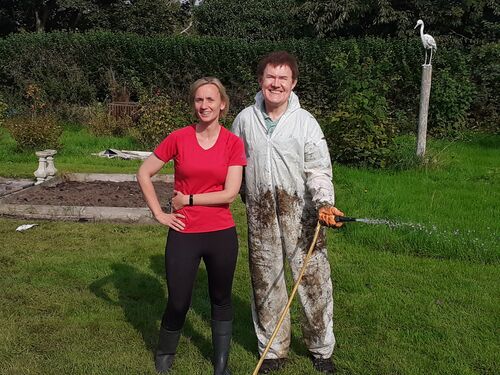CONWAY Oliver GLEBE HOUSE Volunteers JENNY SNOOK and TOM HIGGINS Work Outside